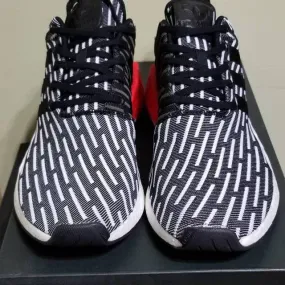 Adidas nmd r2 core black running white