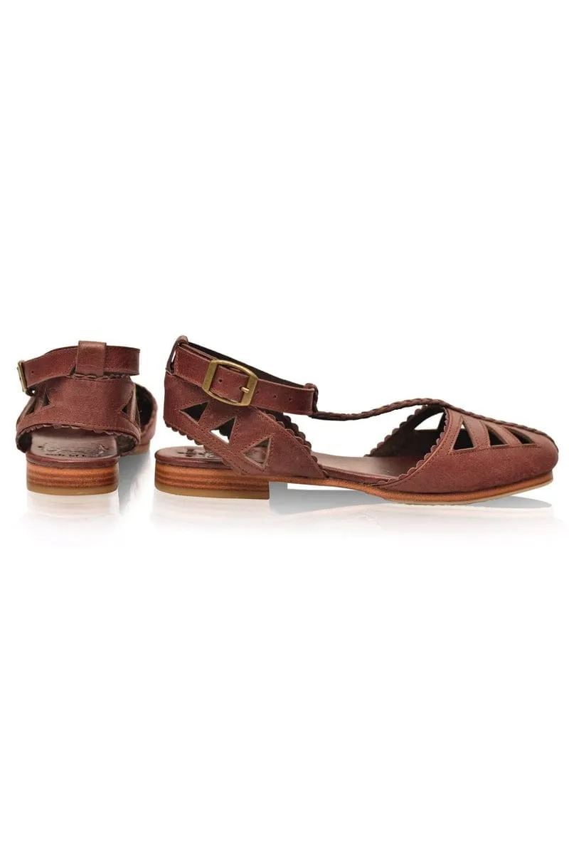 Bounty T-strap Leather Sandals in Vintage Brown