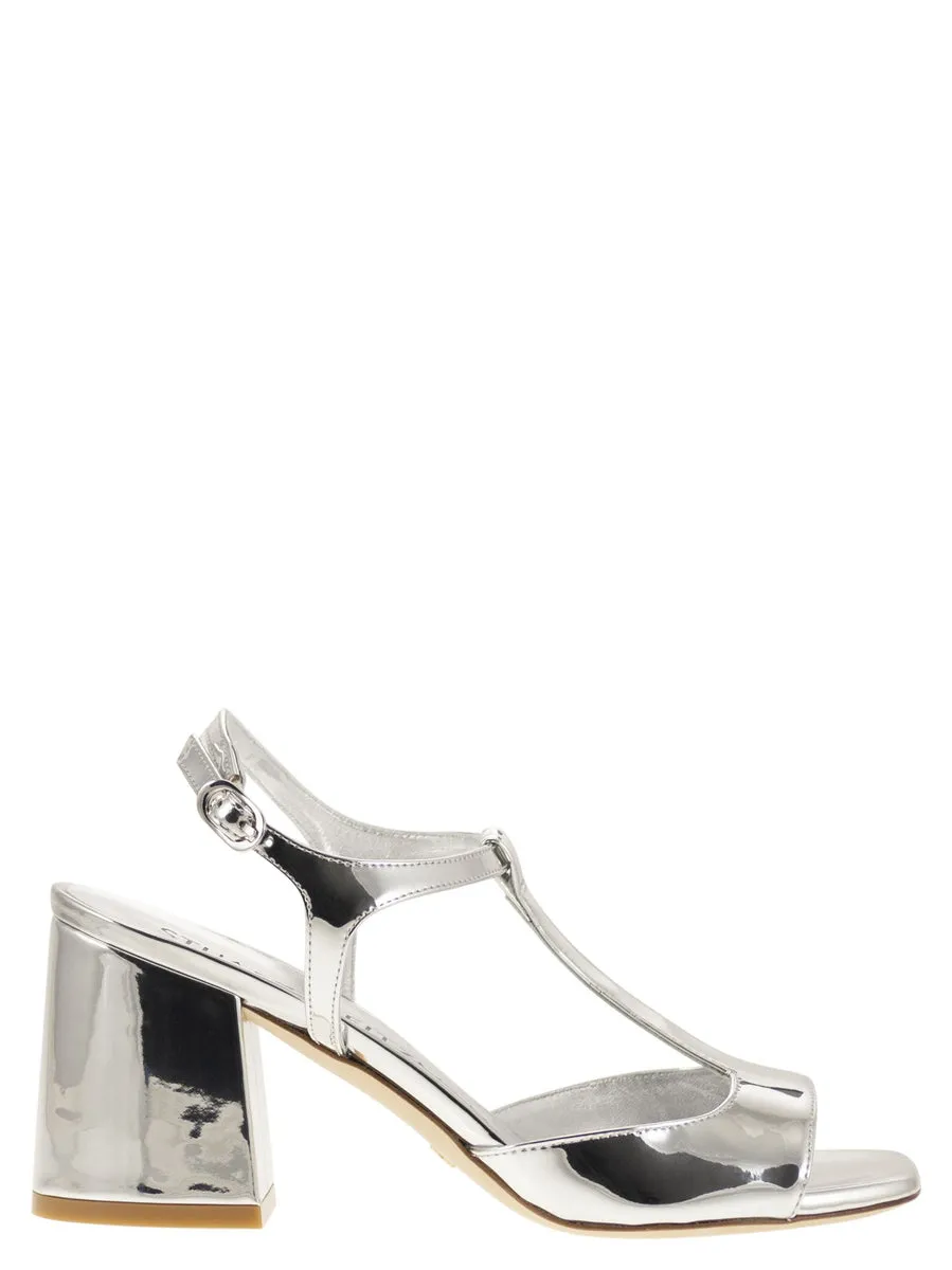 Stuart Weitzman    Stuart Weitzman Flareblock Mirrored Leather T Sandal