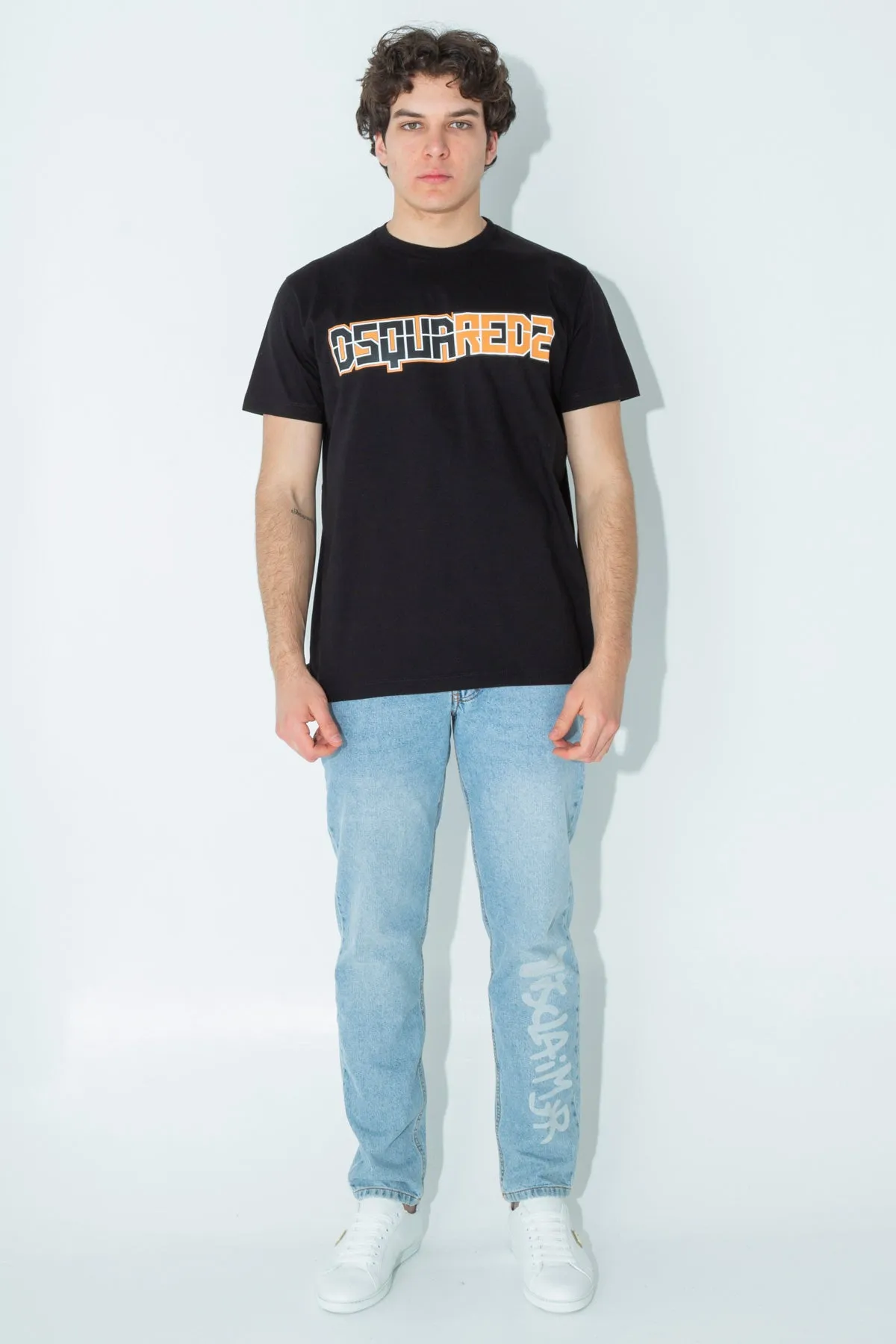 T-shirt con stampa frontale