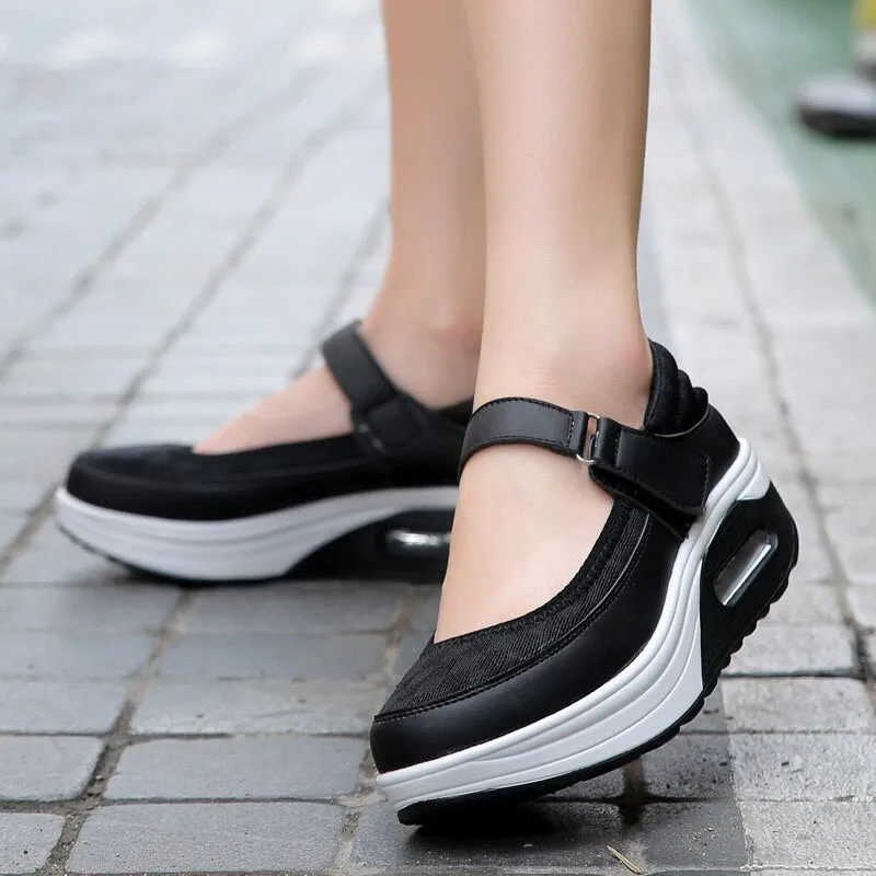 Women's Autumn Black Swing Slip-on Round Toe Solid Casual Shoes