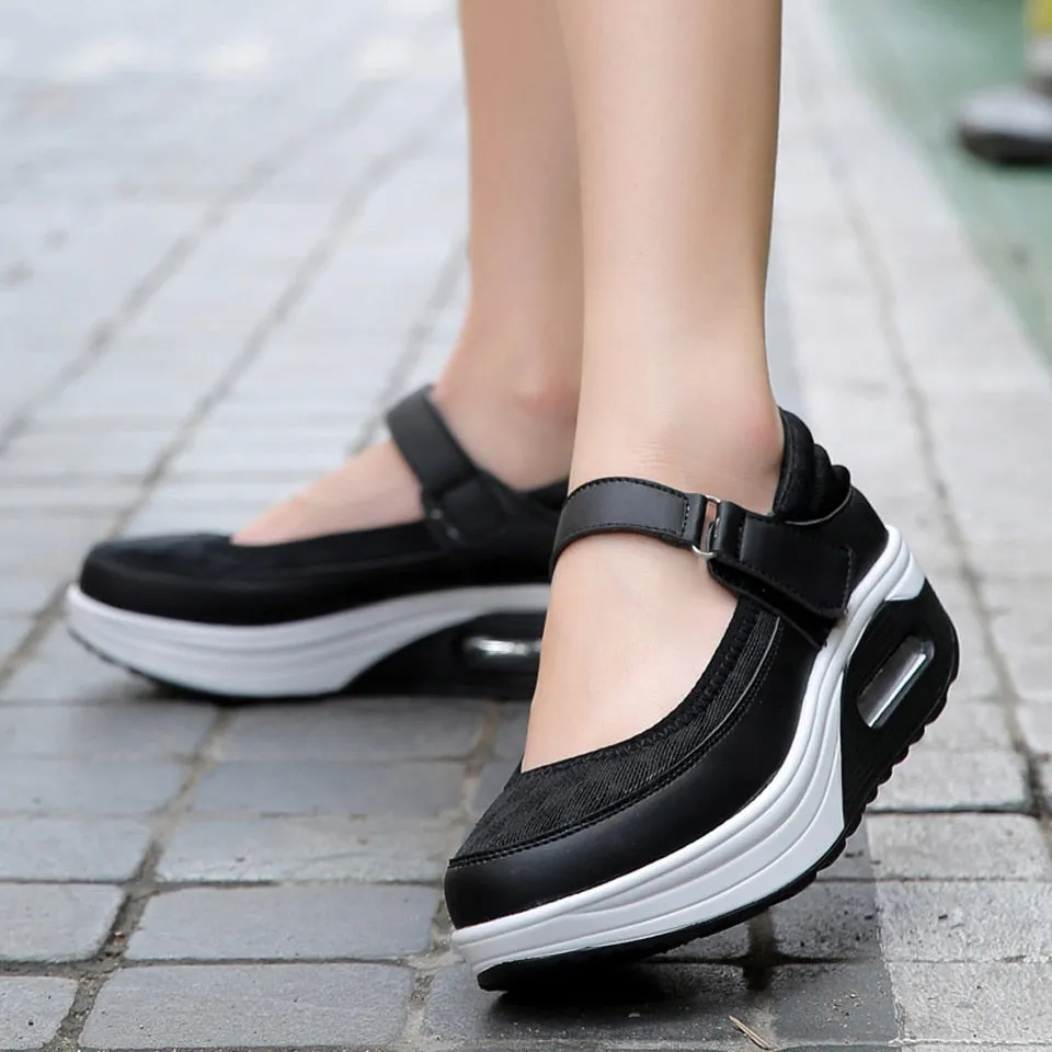 Women's Autumn Black Swing Slip-on Round Toe Solid Casual Shoes